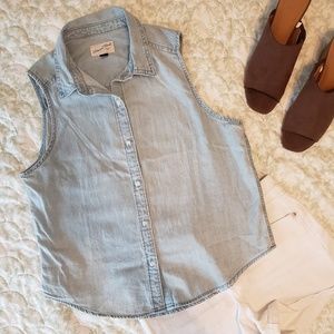 Universal Thread Sleeveless Chambray Top